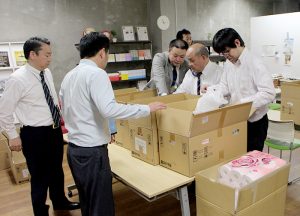 救援物資発送の様子：１