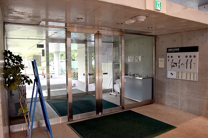 国際交流館自動ドア COSシリーズ