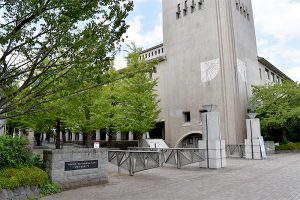 首都大学東京南大沢キャンパス様の自動ドアをリニューアル